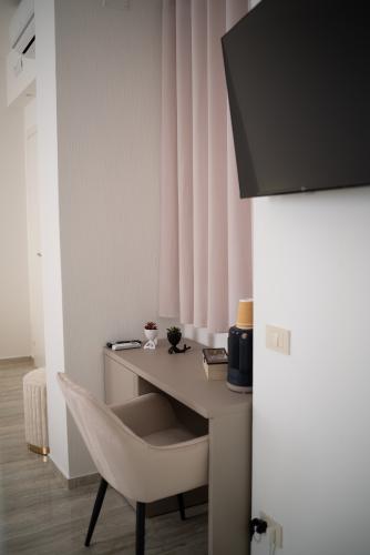 camera_3-8